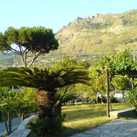 Angelo Villa Ischia